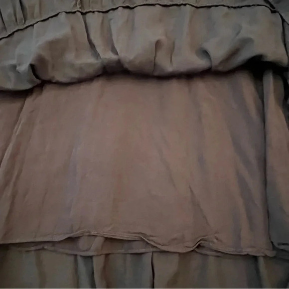 La Ven Women's Tiered Maxi Dress Size Medium Black Flutter Sleeves Boho Tie Neck - Picture 5 of 9